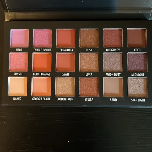 KAB Day and Night Pallette - Picture 4 of 4